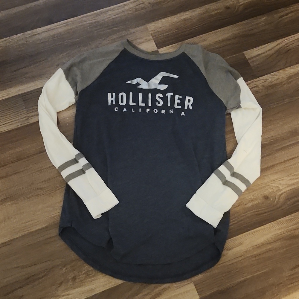 Hollister Longsleeve Logo Print Short Size XS Blue, Gray Silver